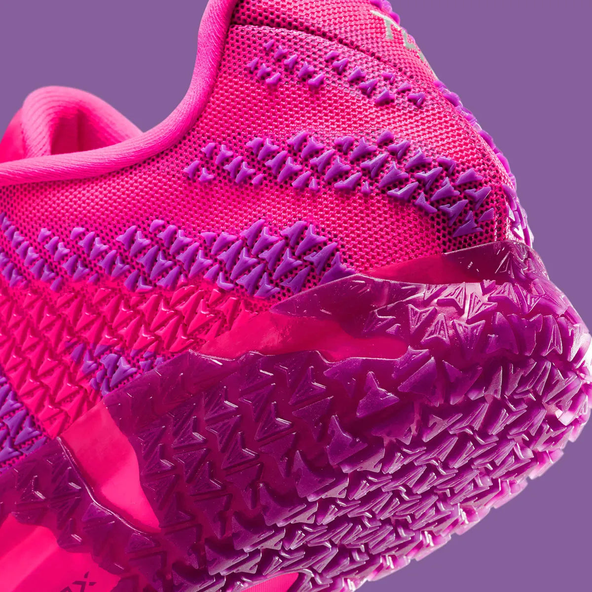 Nike Ja 3 Max Volume – sneaker Ja Morant signature coloris Hyper Pink Mint Foam Black avec tige mesh, overlays TPU et semelle ZoomX