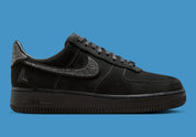 Sneakers Nike Air Force 1 Low LX en cuir premium avec cristaux Swarovski, design signature Ja Morant et amorti Air encapsulé.
