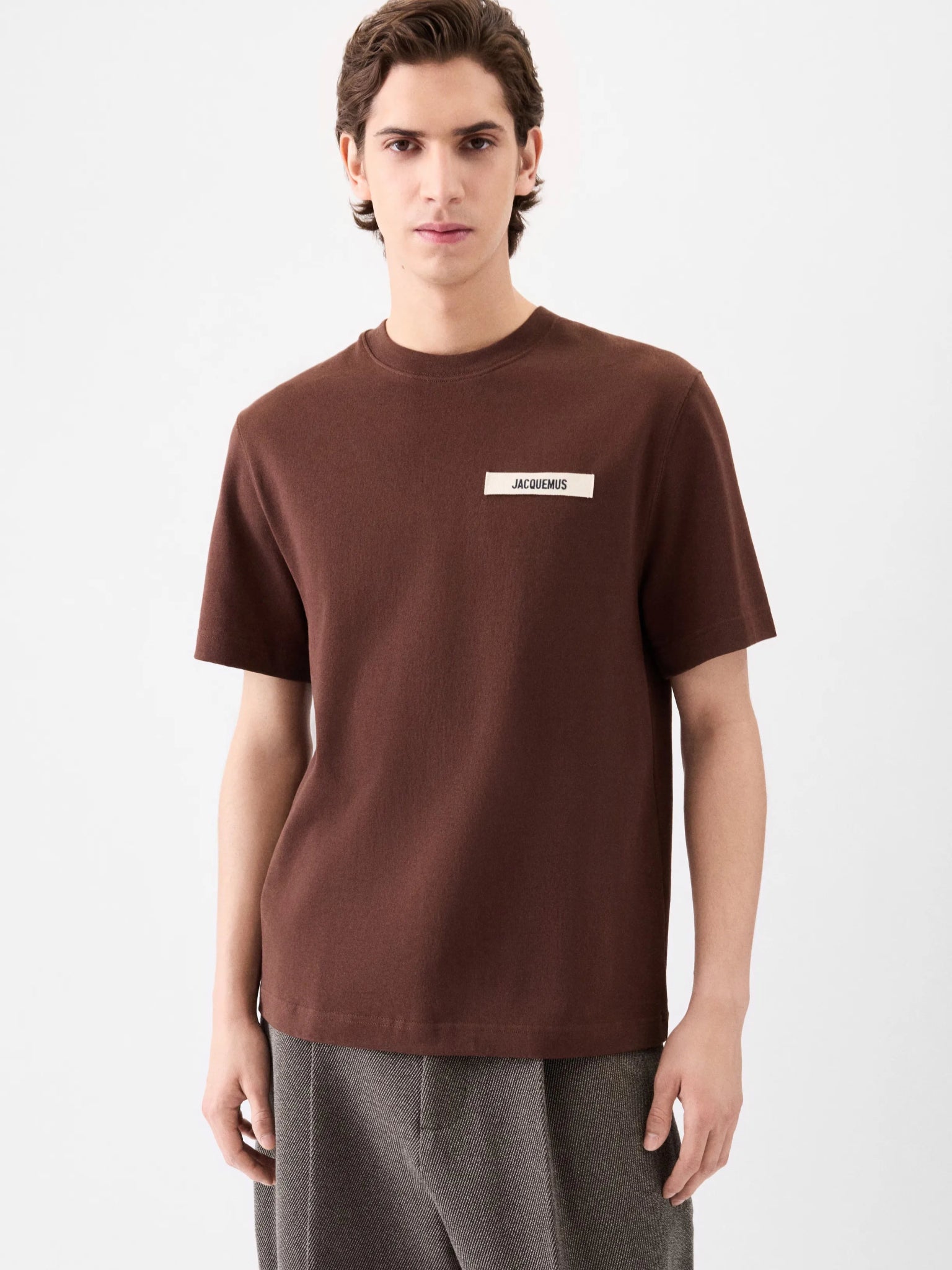 Tee-shirt Jacquemus marron en coton gros grain avec texture structurée et finitions premium