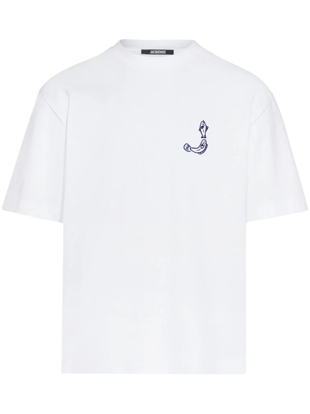 TEE SHIRT JACQUEMUS BLANC AVEC UN LOGO "J" EN FORME DE POISSON SUR LE COEUR ET UN GROS CADRE INSCRIT JACQUEMUS AU DOS DU TEE-SHIRT