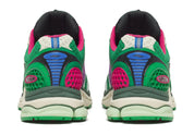 Saucony ProGrid Triumph 4 Jae Tips “Sugar Maple” vert Fern avec suède terreux et motifs floraux multicolores, amorti ProGrid.