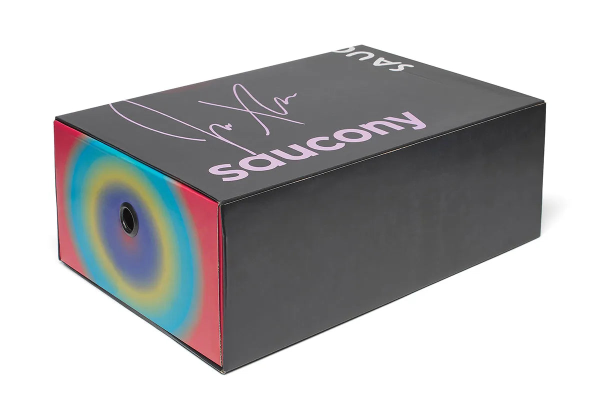 Saucony ProGrid Triumph 4 Jae Tips “Virginia Creeper” en mesh Peach/Leaf avec motifs floraux multicolores et amorti ProGrid.