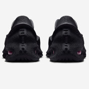 Nike Air Max 1000.2 Black Pink Spell avec tige en textile noir, empiècements synthétiques, détails Pink Spell, technologie Air visible et silhouette moderne.