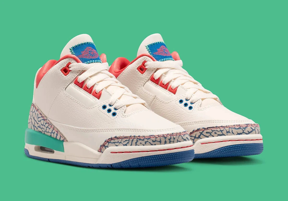 Air Jordan 3 Retro Play Your Way, sneaker Jordan Brand au design rétro basketball avec silhouette Air Jordan 3 et unité Nike Air visible au talon vue de 3/4 face. 