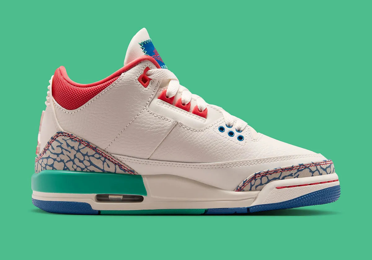 Air Jordan 3 Retro Play Your Way, sneaker Jordan Brand au design rétro basketball avec silhouette Air Jordan 3 et unité Nike Air visible au talon vue de profil intérieur. 