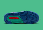 Air Jordan 3 Retro Play Your Way, sneaker Jordan Brand au design rétro basketball avec silhouette Air Jordan 3 et unité Nike Air visible au talon vue de dessous. 