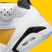 Air Jordan 6 Retro Yellow Ochre CT8529-170 en nubuck Yellow Ochre et cuir blanc avec accents noirs, lace lock jaune et unité Air visible.