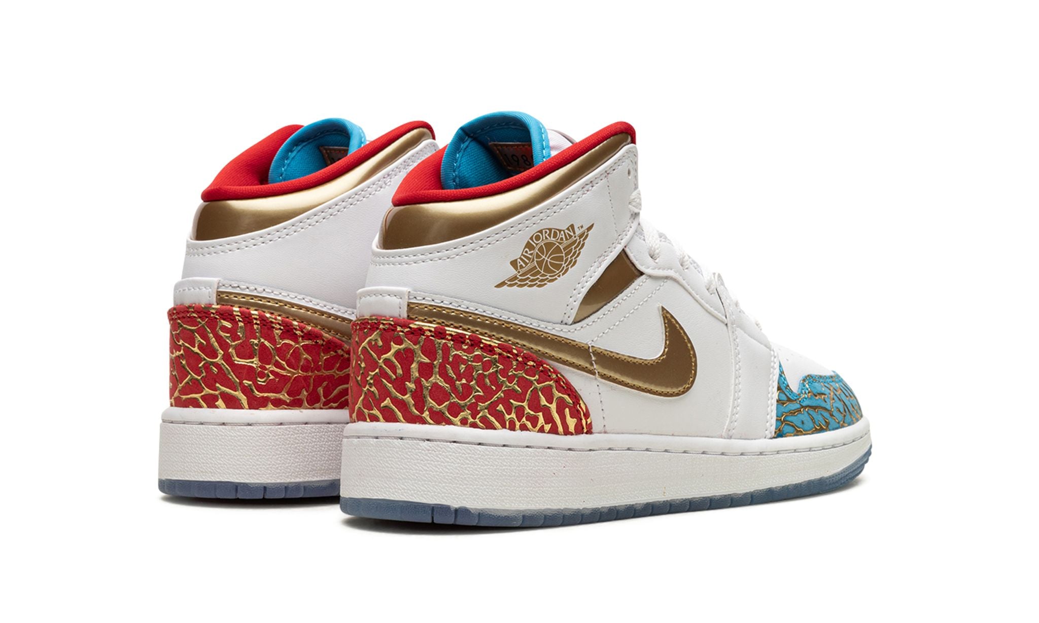 Jordan Mid Sneaker School NC to Chicago – GlobalSneakers