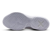 Nike Kobe 10 Protro Low Halo, sneaker de basketball blanche monochrome avec empeigne en mesh technique et silhouette basse.
