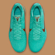 Nike Kobe 6 Protro verte Statue of Liberty avec texture scales, détails cuivrés et amorti Protro.