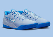sneakers de basketball Nike Kobe 9 EM Low Protro bleu Hydrogen Blue en mesh respirant avec amorti Lunarlon et semelle adhérente.Vue de profil