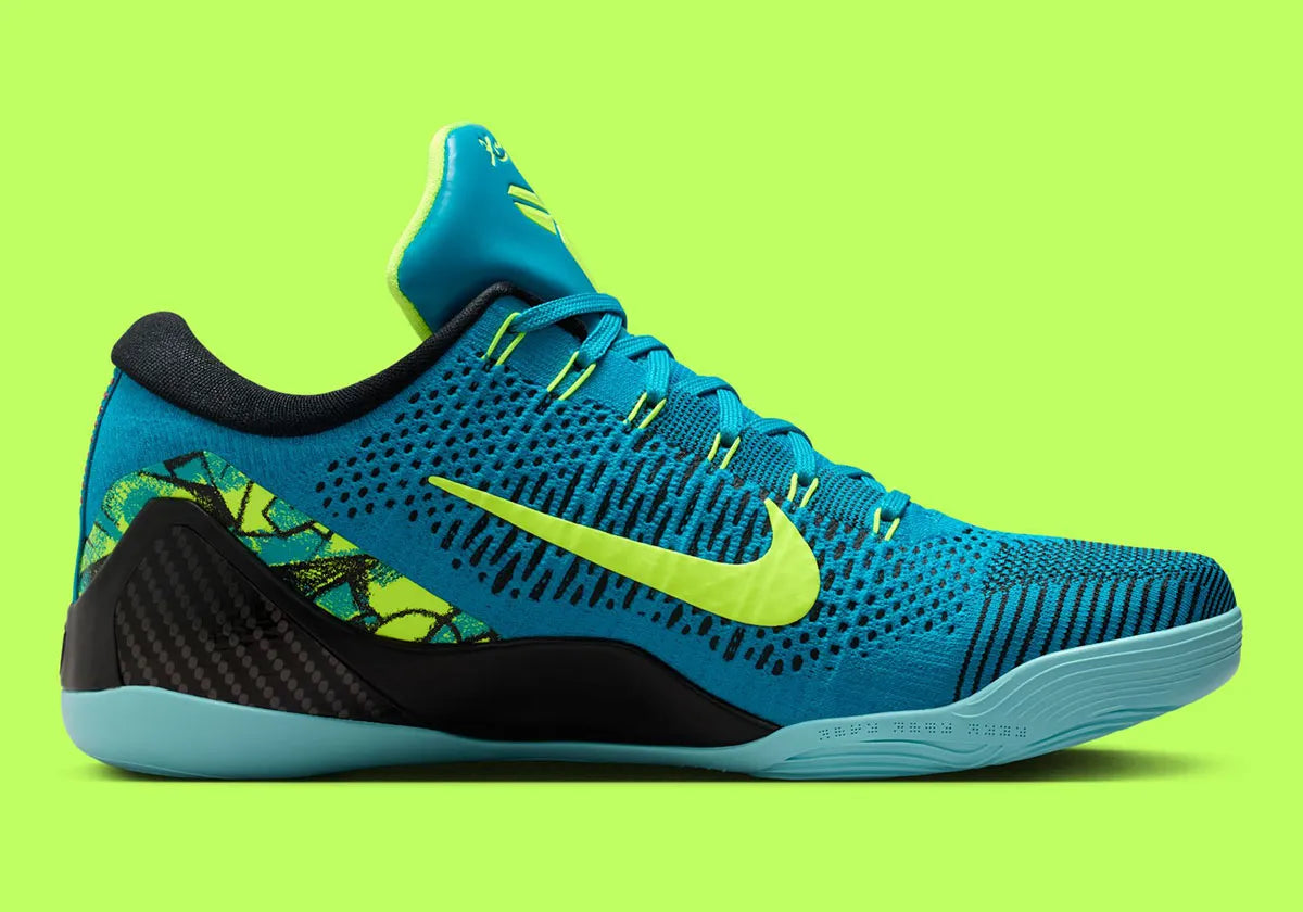 Nike Kobe 9 Elite Low Protro Perspective en Flyknit bleu et vert avec amorti Zoom Air et semelle traction sculptée. Vue de l'intérieur 