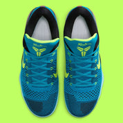 Nike Kobe 9 Elite Low Protro Perspective en Flyknit bleu et vert avec amorti Zoom Air et semelle traction sculptée. Vue de dessus 