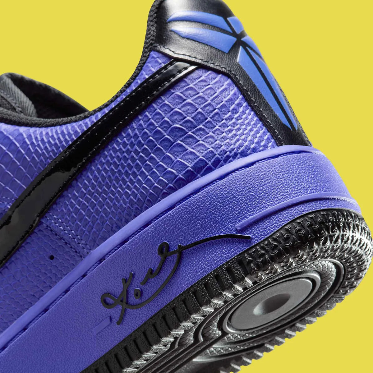 Baskets Nike Air Force 1 Low Protro, Kobe Bryant x FC Barcelona, Persian Violet, édition limitée de collection, vue du talon