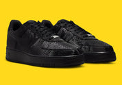 Sneakers Nike Air Force 1 Low Kobe Bryant Forever Black noires en cuir premium avec détails hommage et amorti Air iconique