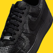 Sneakers Nike Air Force 1 Low Kobe Bryant Forever Black noires en cuir premium avec détails hommage et amorti Air iconique