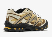 Salomon XT-Quest Gore-Tex Sahara Sun White Pepper L49148800 en tons beige sable avec membrane GORE-TEX, Quicklace™ et semelle technique.