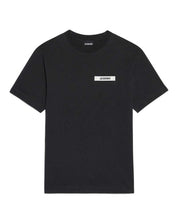 TEE SHIRT JACQUEMUS NOIR AVEC LOGO ETIQUETTE BRODEE JACQUEMUS COTE COEUR