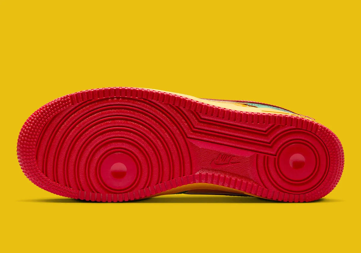 chaussure de ville air force 1 lil yachty coloré été, vert, jaune, rouge, semelle confortable, vue du dessous