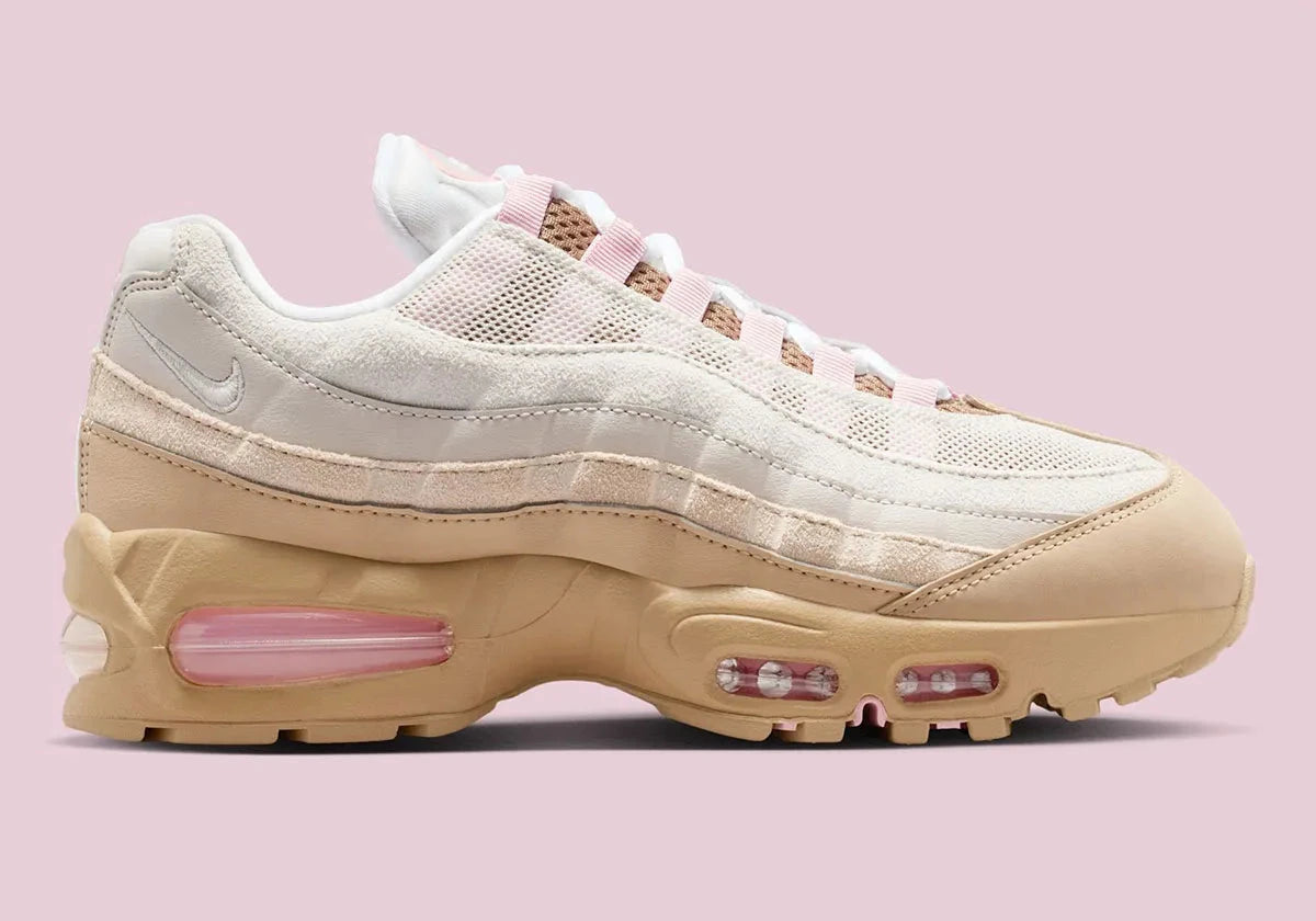 Sneakers Nike Air Max 95 OG Big Bubble Linen en mesh et suède beige avec unités Air visibles surdimensionnées et design ondulé iconique.Vue de coté 