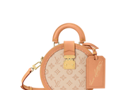 Louis Vuitton Boite Chapeau PM, sac arrondi en toile Monogram marron avec cuir noir, poignée supérieure, fermoir doré et bandoulière.