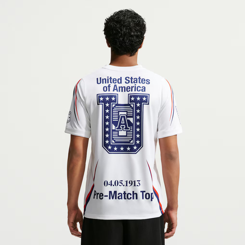 Nike x USMNT x V.A.A. Academy Pro Pre-Match Top en tissu technique léger, technologie Nike Dri-FIT, coupe Academy Pro et design collaboratif USMNT x V.A.A.