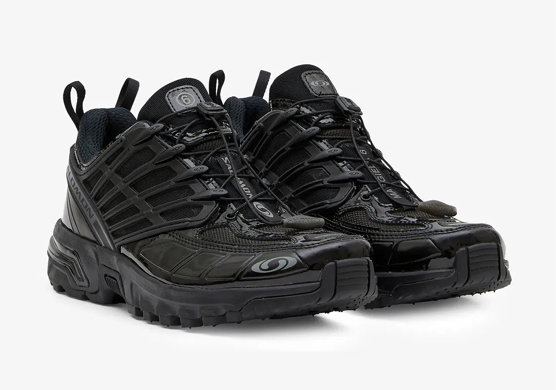 chaussure de trail Salomon ACS Pro Advanced MM6 Maison Margiela Black , chaussure légère et confortable , vue de 3/4