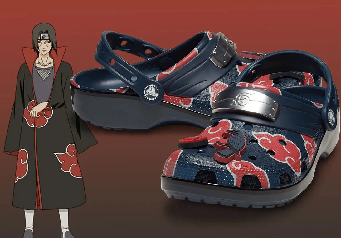 Crocs Classic Clog Naruto Itachi inspirées d'Itachi Uchiha de Naruto Shippuden, avec design exclusif, bride pivotante et semelle légère en résine Croslite™.