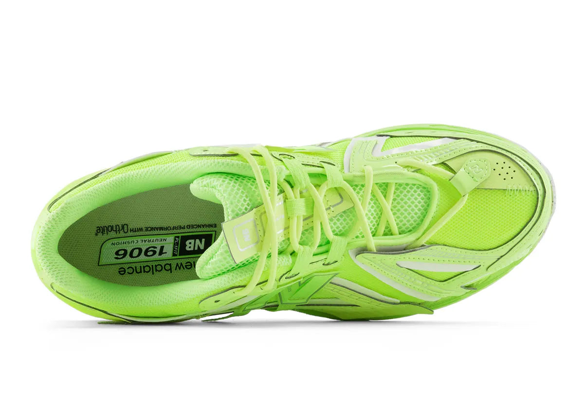 chaussure de ville new balance 1906A vert fluo été , semelle confortable , vue de haut