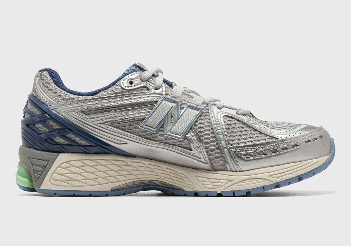 Chaussure de ville New Balance 1906R Still Water Lab Green , semelle confortable , vue de profil