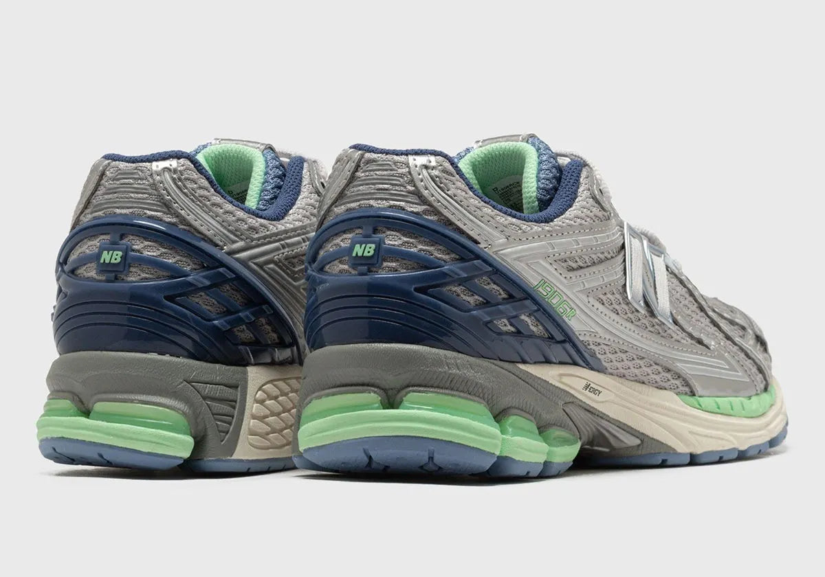 Chaussure de ville New Balance 1906R Still Water Lab Green , semelle confortable , vue de coté