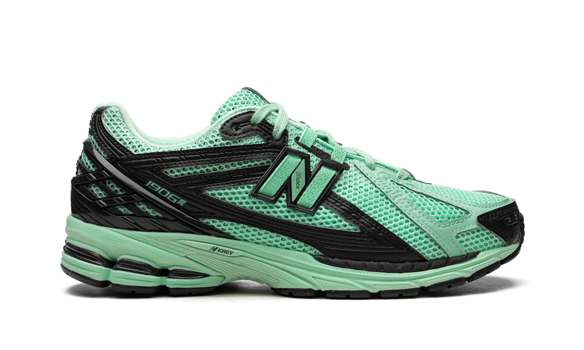 New Balance 1906R size? Exclusive Green Black