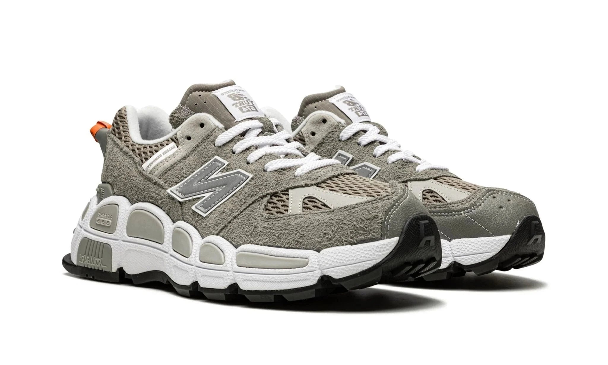 New Balance 574 YURT
Salehe Bembury Shark Skin