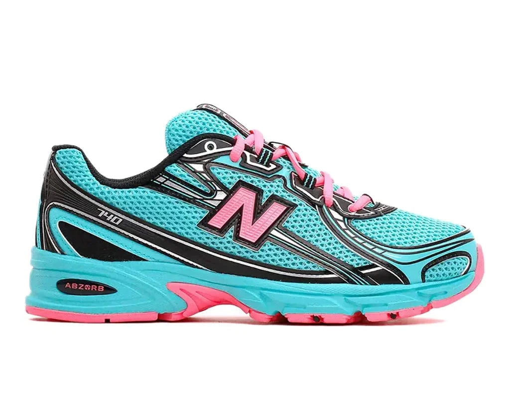 Image de la New Balance 740v2 Cyber Jade, sneaker en mesh et cuir synthétique, avec coloris vert Cyber Jade et argent, logo N réfléchissant et semelle ABZORB amortissante.