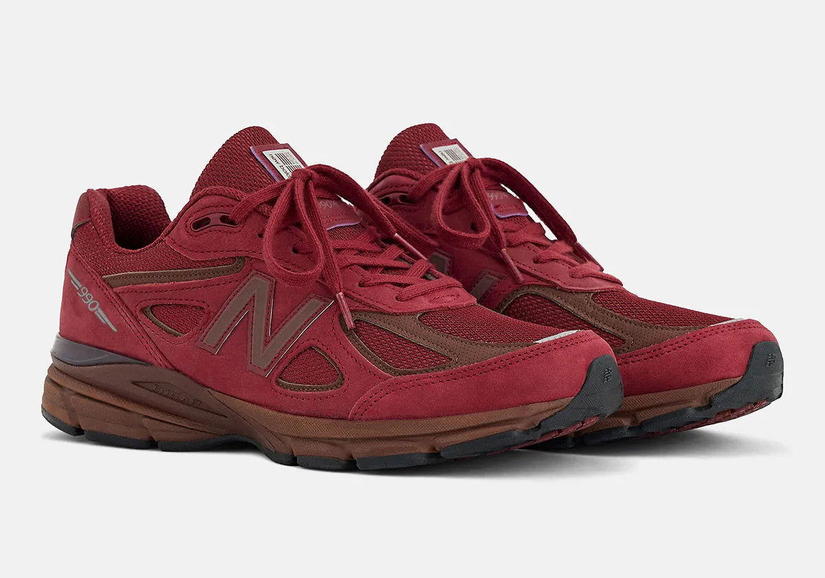 New Balance 990v4 MiUSA Monarch Burgundy U990BR4 en nubuck bordeaux et marron avec mesh noir, détails réfléchissants et semelle ENCAP.
