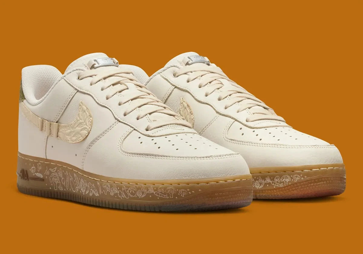 Sneakers Nike Air Force 1 Low Doernbecher Oli Fasone-Lancaster en matériaux premium avec design expressif et semelle Nike Air iconique vue de 3/4 face. 
