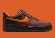 Sneakers Nike Air Force 1 Low Gore-Tex marron et orange en matériaux imperméables avec amorti Air et design iconique