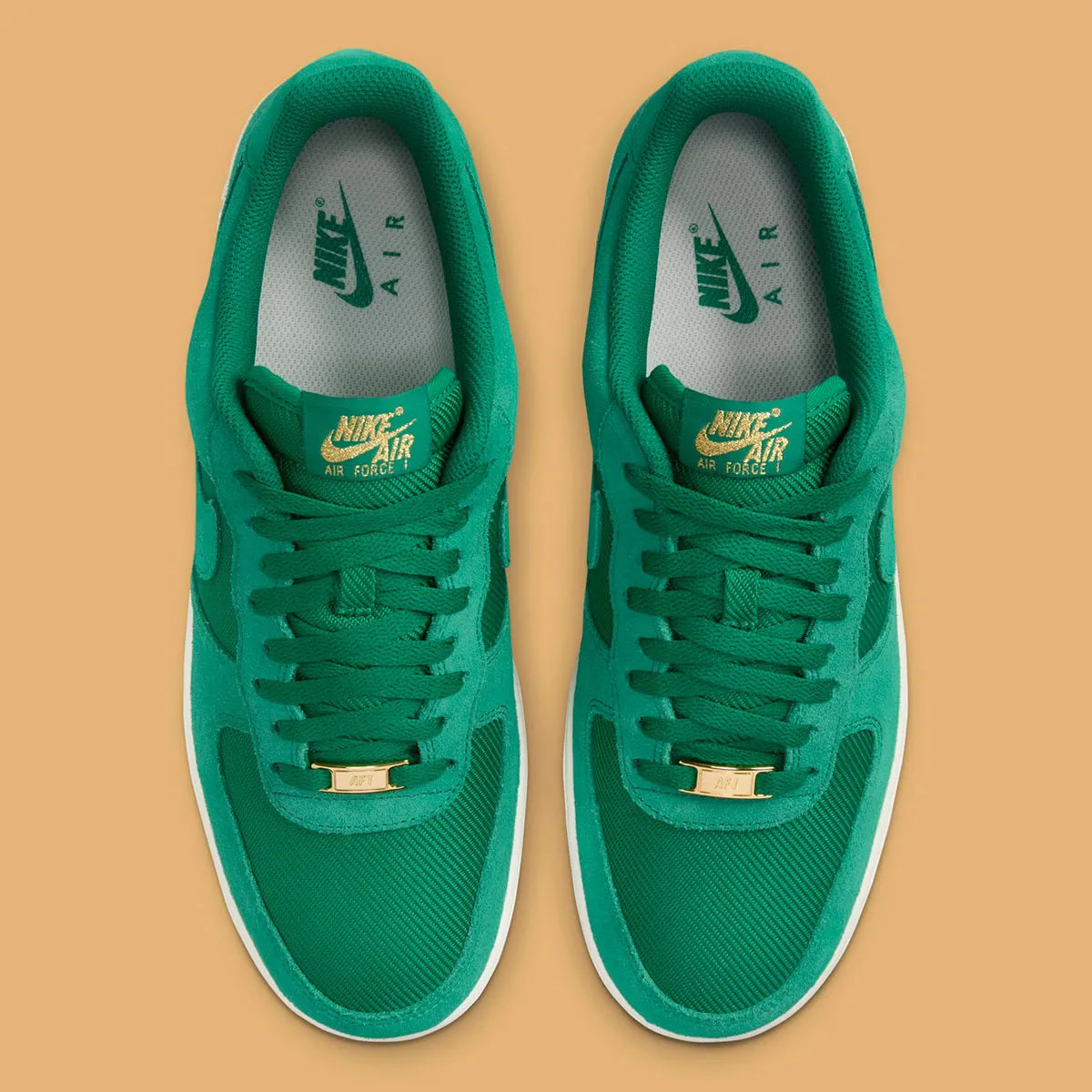 Nike Air Force 1 Low '07 LV8
Malachite Pale Ivory Metallic Gold