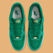 Nike Air Force 1 Low '07 LV8
Malachite Pale Ivory Metallic Gold