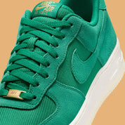 Nike Air Force 1 Low '07 LV8
Malachite Pale Ivory Metallic Gold