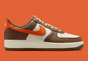 Sneakers Nike Air Force 1 Low 07 Mosswood Brown en cuir lisse premium avec amorti Air iconique et design intemporel