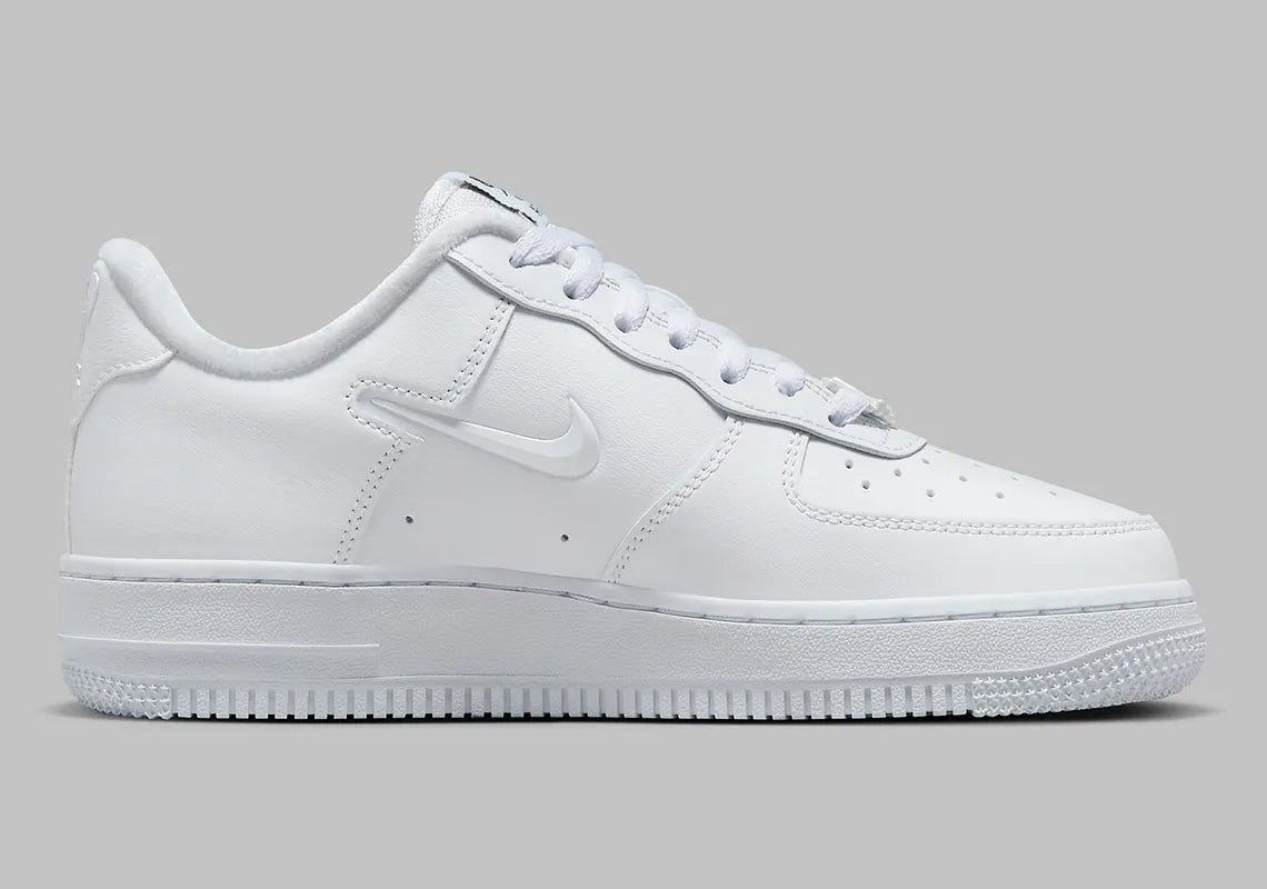 Nike Air Force 1 Low '07 SE Just Do It Triple White