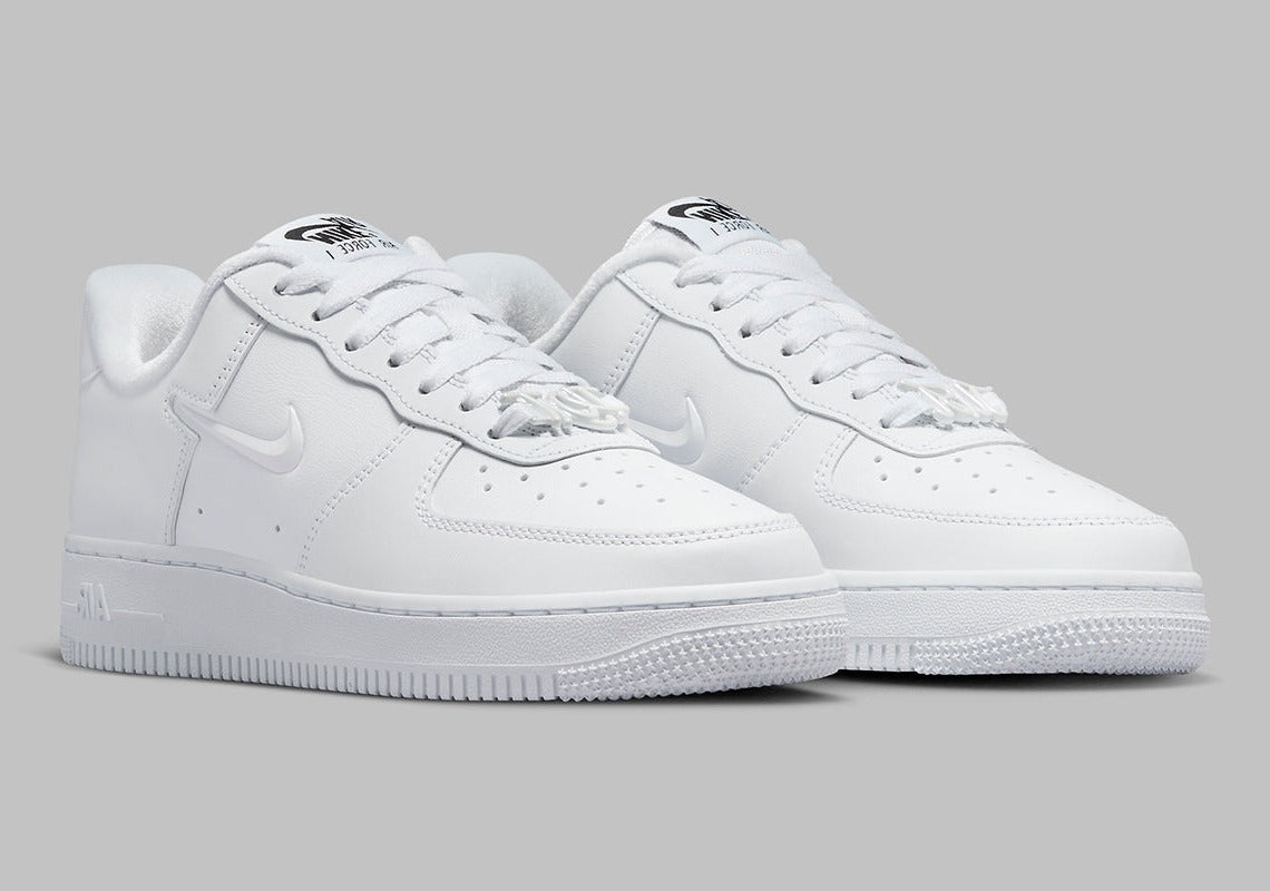 Nike Air Force 1 Low '07 SE Just Do It Triple White