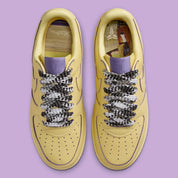 chaussure de rue air force 1 kobe mamba mentality jaune et magenta semelle confortable , vu de haut