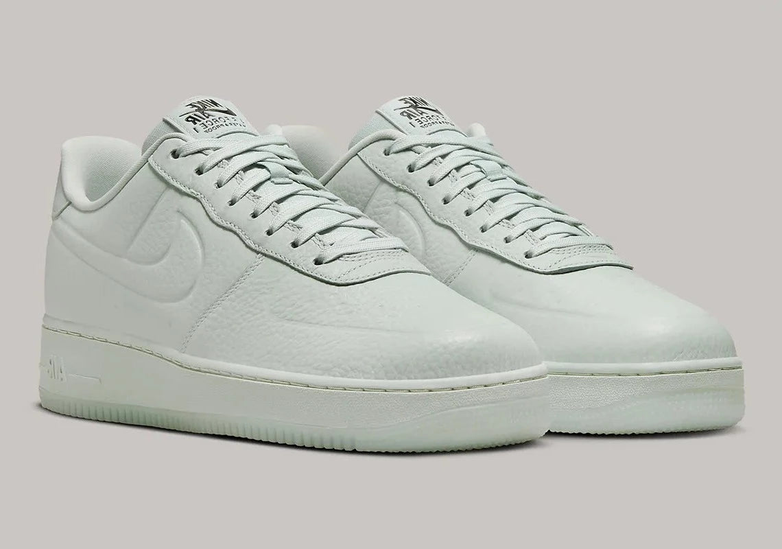 Nike Air Force 1 Low 07 Pro Tech Waterproof Light Silver