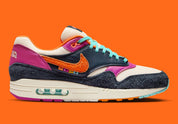 Nike Air Max 1 Padres City Connect 2026 marron et beige en mesh et suède avec semelle Air visible et détails baseball exclusifs. vue de profil