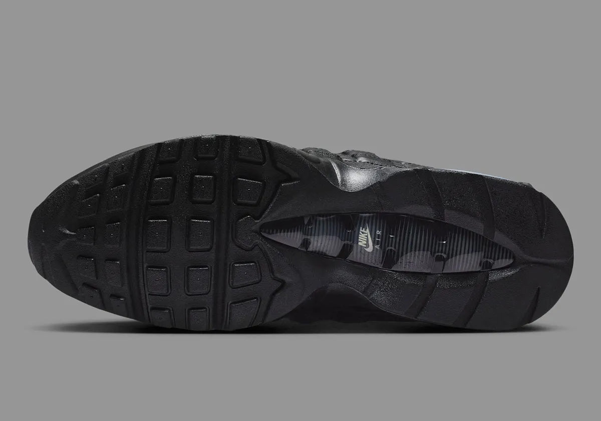 Sneakers Nike Air Max 95 QS noires en cuir premium avec unité Air Max Big Bubble visible et design iconique