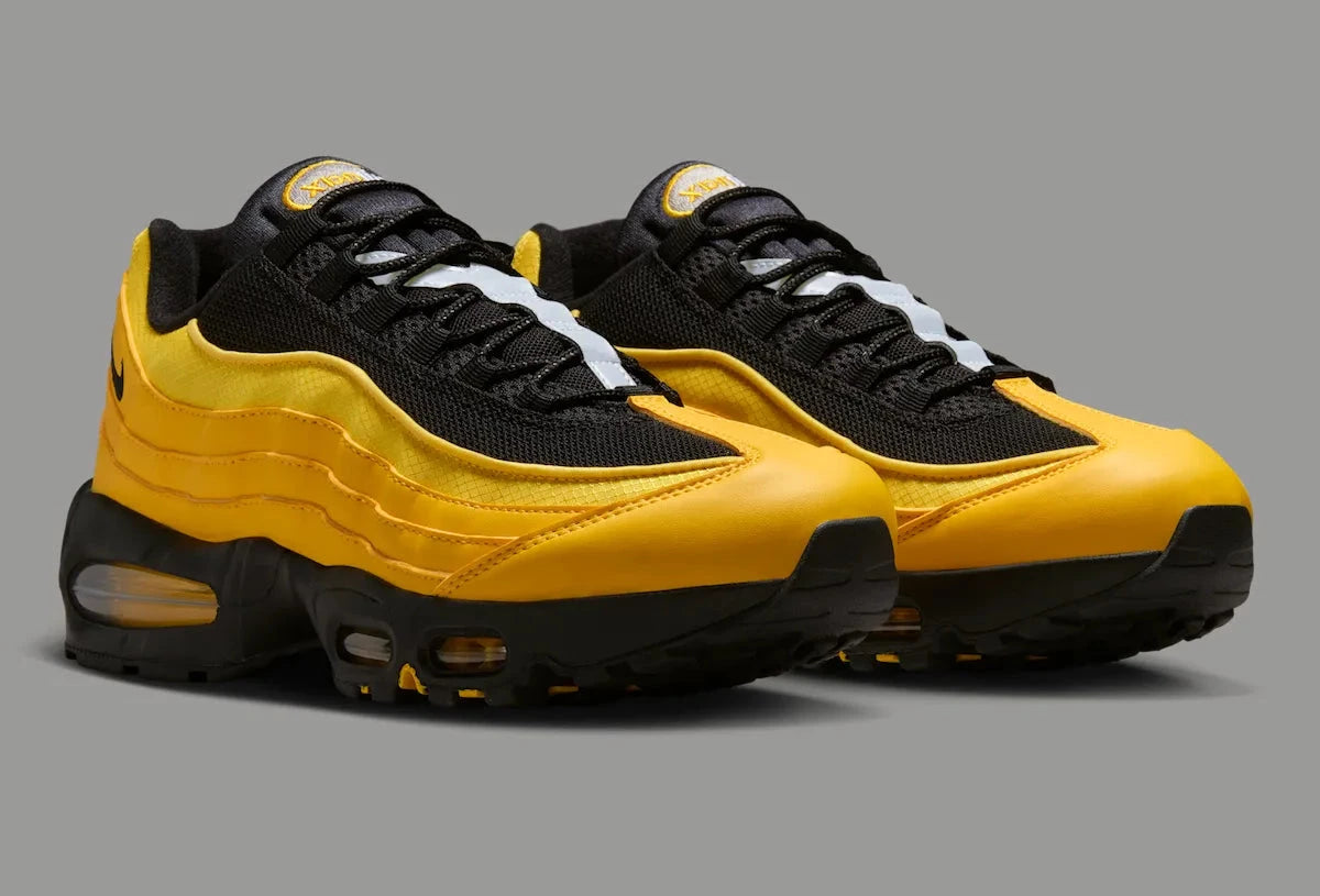 Sneakers Nike Air Max 95 OG Big Bubble Varsity Maize Black en mesh respirant et cuir premium avec amorti Air Max visible haut de gamme.Vue de profil

