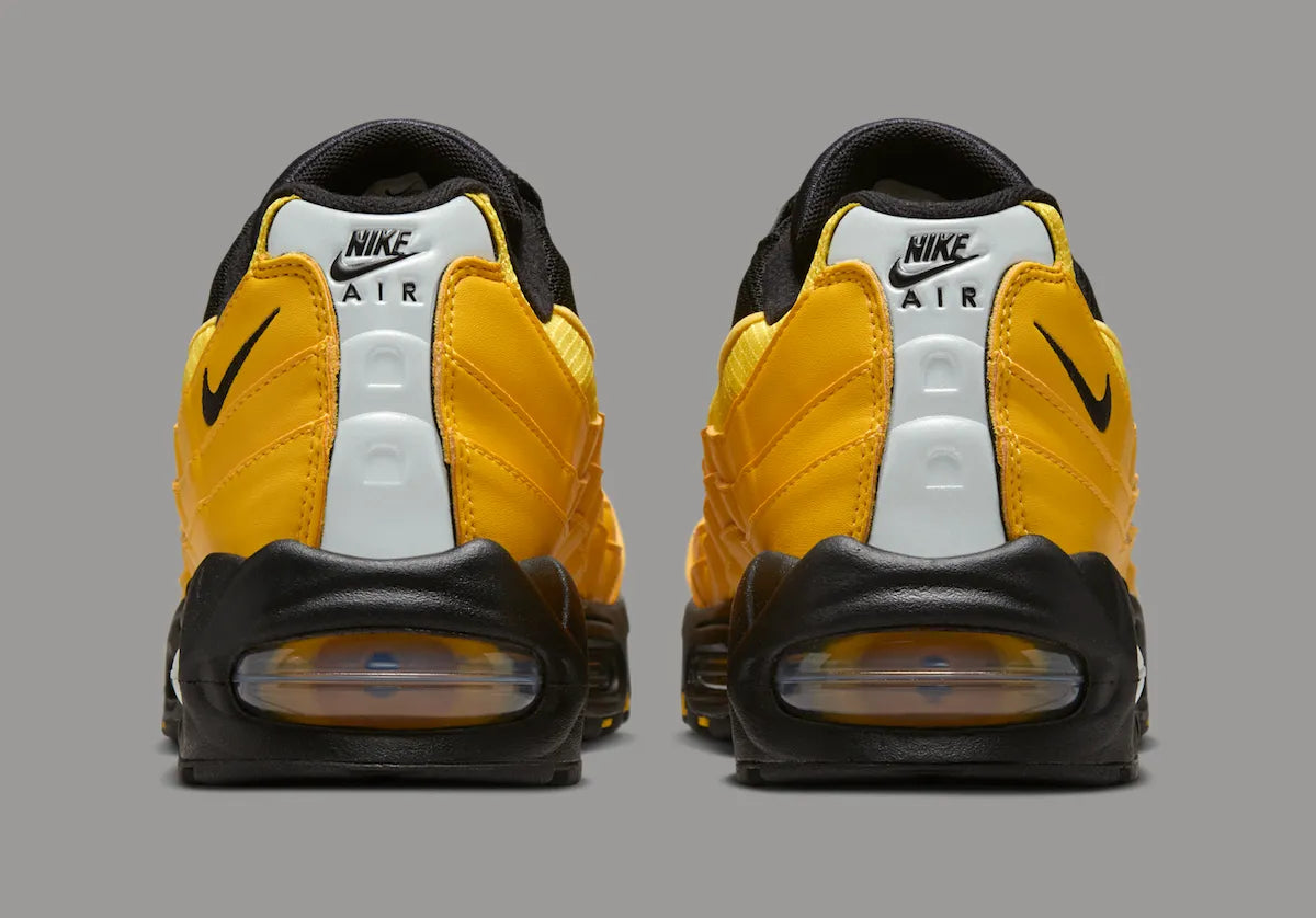 Sneakers Nike Air Max 95 OG Big Bubble Varsity Maize Black en mesh respirant et cuir premium avec amorti Air Max visible haut de gamme.Vue arrière 