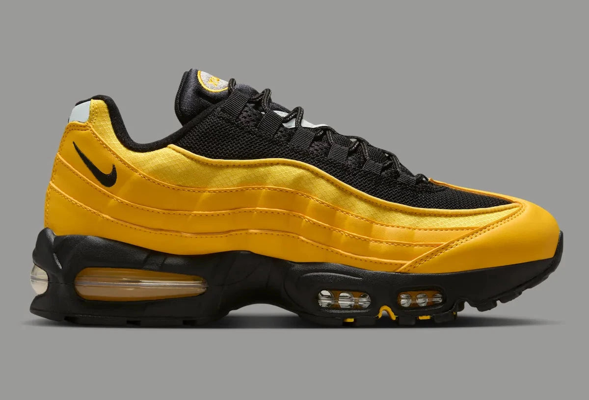 Sneakers Nike Air Max 95 OG Big Bubble Varsity Maize Black en mesh respirant et cuir premium avec amorti Air Max visible haut de gamme.Vue de coté 